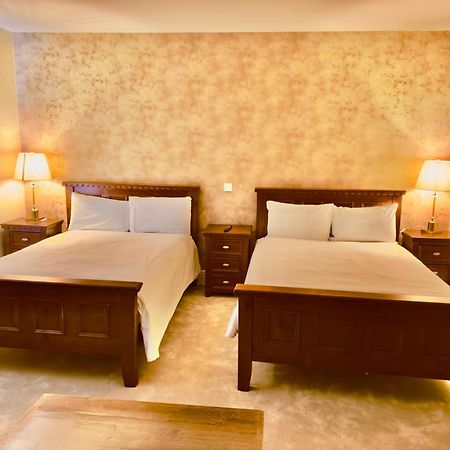 Jacksons Restaurant And Accommodation Роскомън Екстериор снимка