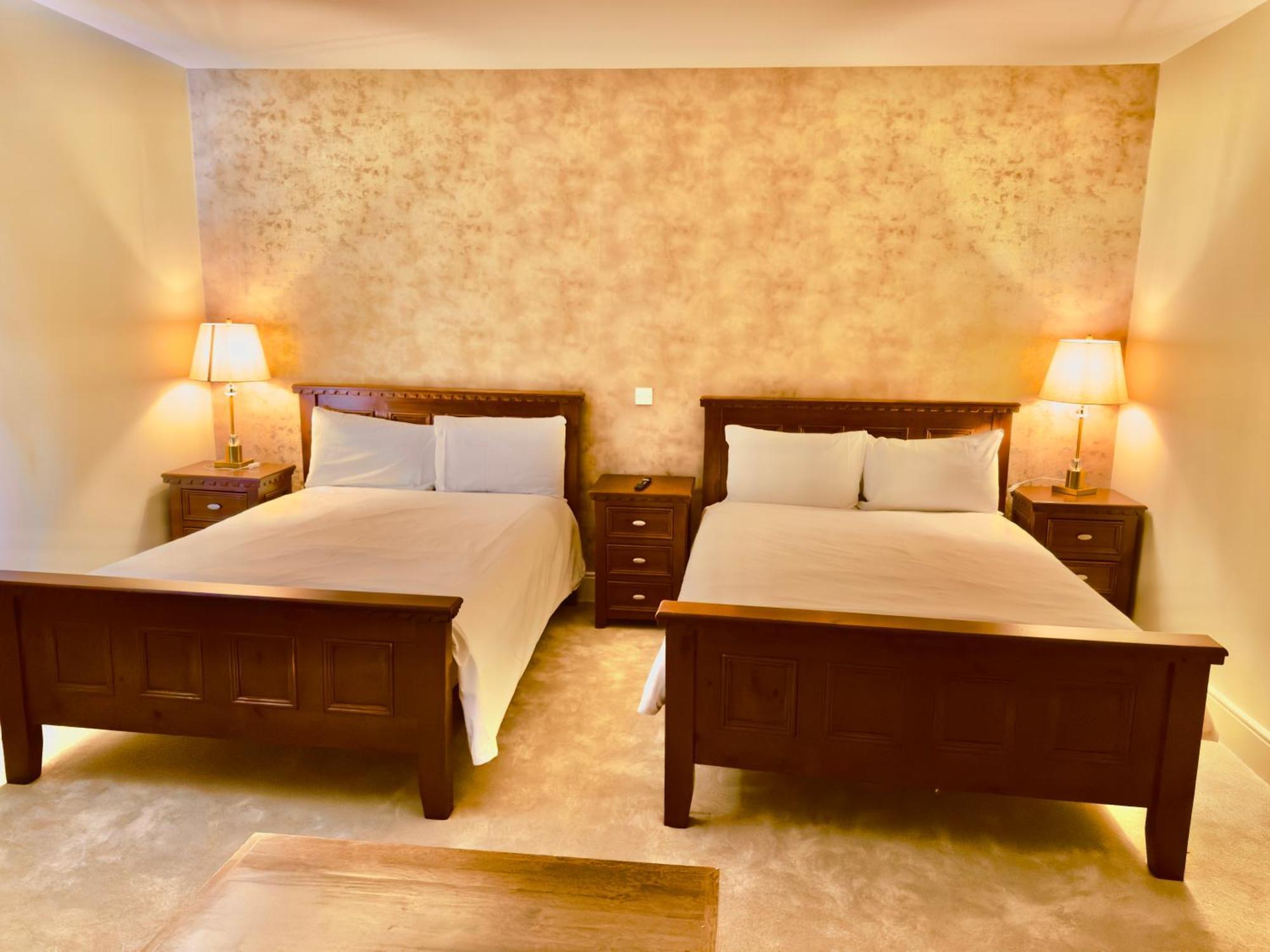 Jacksons Restaurant And Accommodation Роскомън Екстериор снимка
