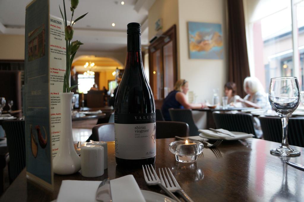 Jacksons Restaurant And Accommodation Роскомън Екстериор снимка
