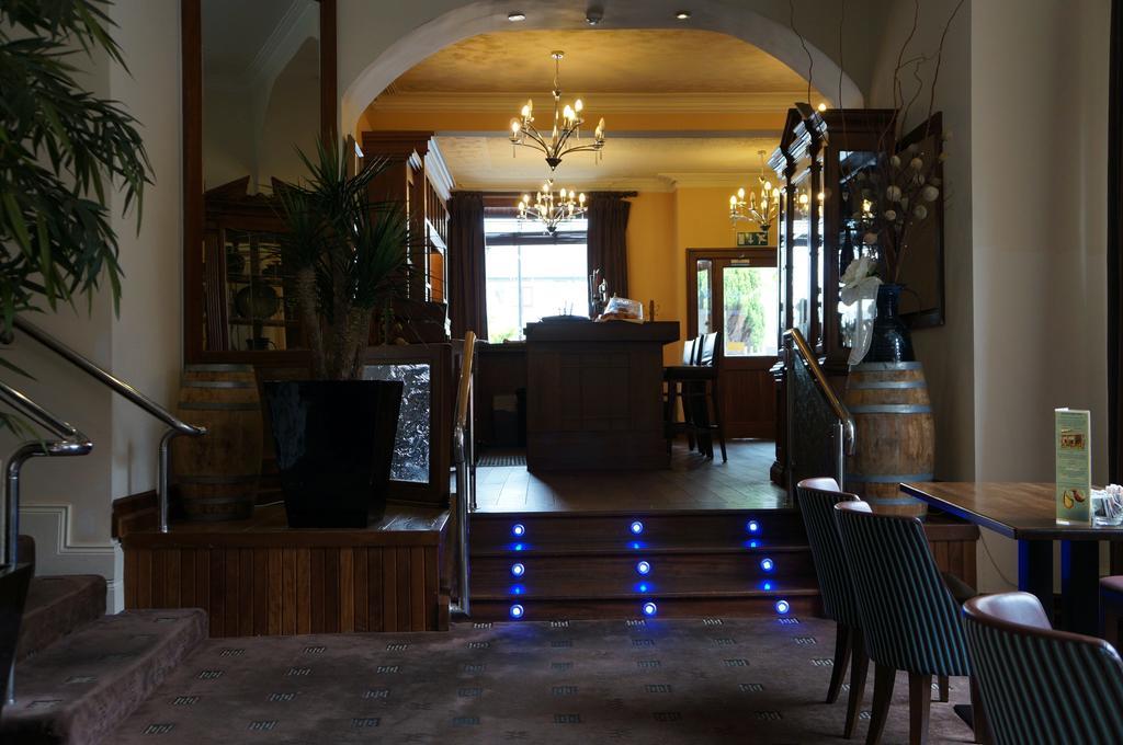 Jacksons Restaurant And Accommodation Роскомън Екстериор снимка